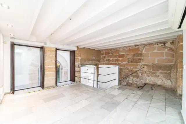 Chalet on Carrer de Montenegro photo 8