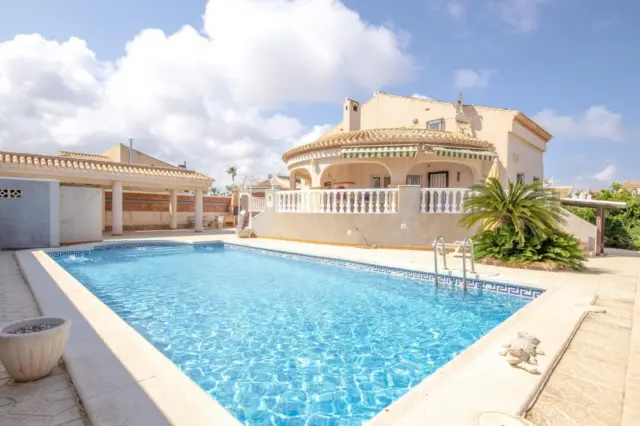 Chalet en La Zenia