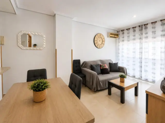 Apartamento en Avenida de la Central, 6