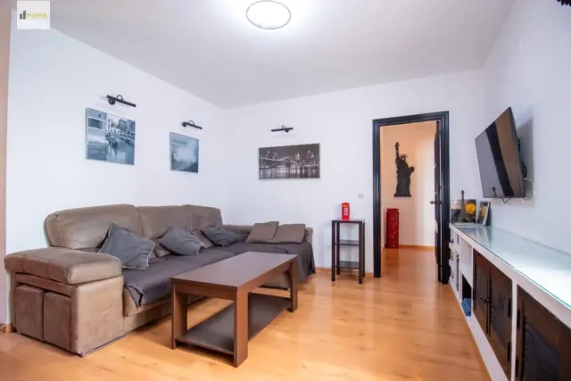 Apartment in Centro-Calzada-Cabo Noval