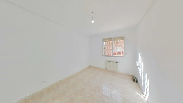 Flat in Canillejas photo 2