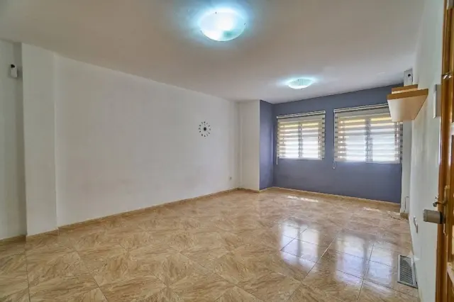 Piso en calle Tiagua, 12