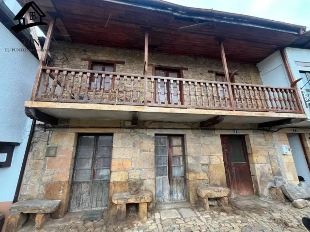 House in Selaya