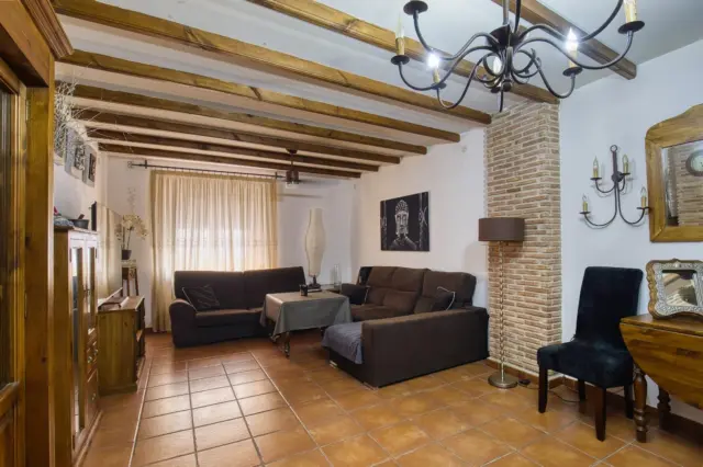 House on Clara Campoamor Street photo 5