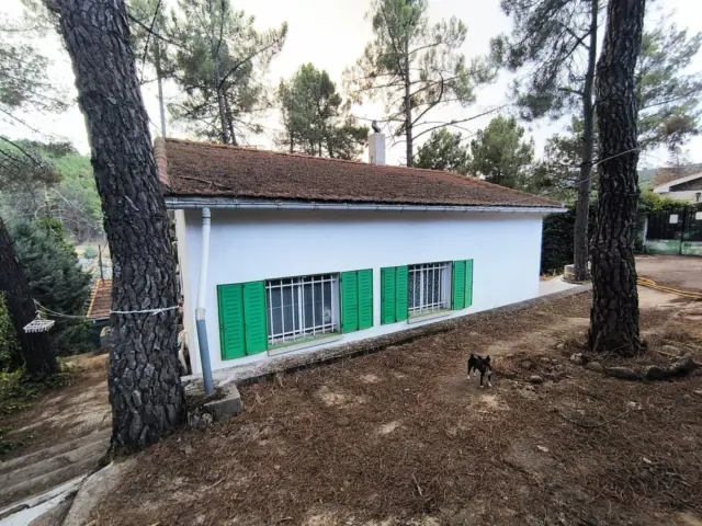 Chalet in Santa María de la Alameda Station