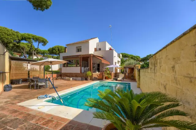 Chalet en calle del Pino Rojo, 1