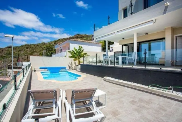 Chalet in Roque del Conde
