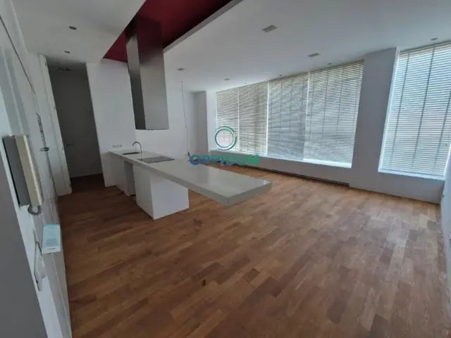 Apartment on Antonio Ríos Street, 66