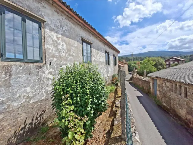 House in Lugar de Busto-Dimo