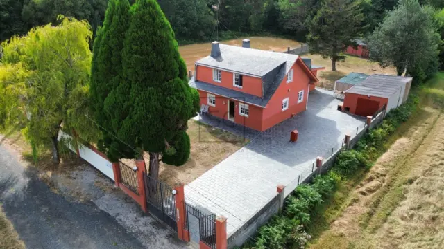 Chalet on Calle San Andre