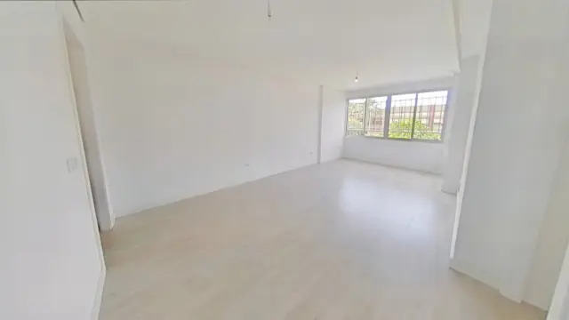 Apartment on Juan XXIII-Rochelambert photo 2