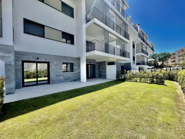 Apartment on Carlos Cano Street