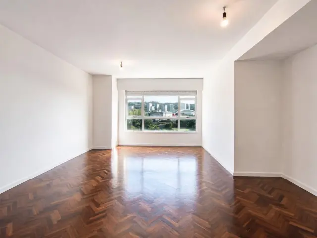 Piso en Avenida de Salvador de Madariaga
