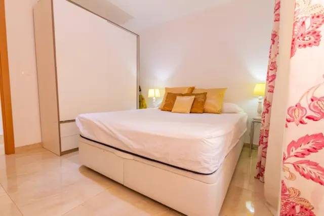 Apartment on Calle del Poeta Martínez Parra photo 13