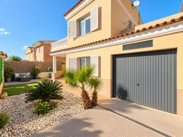 Semi-detached house on Calle Río Sil - San Miguel, No. 27 photo 2