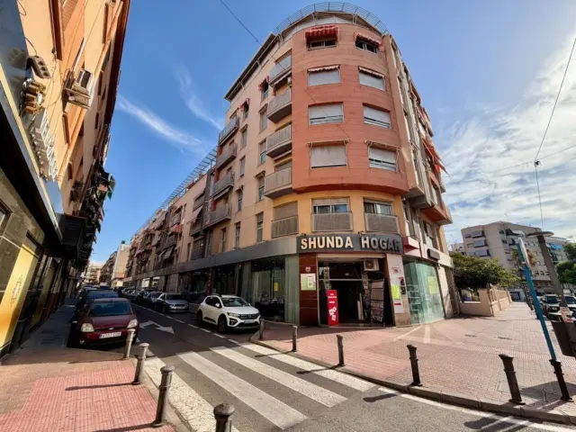 Piso en calle del Plus Ultra