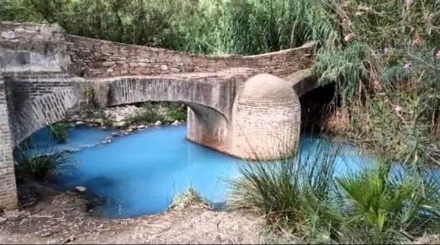 Rustic finca in Baños Romanos.