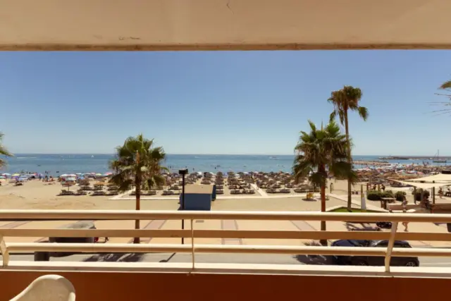 Apartment on Paseo Marítimo Rey de España