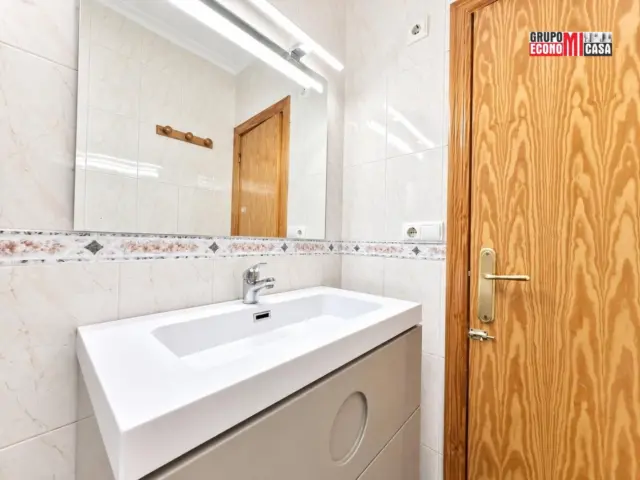 Apartment on Carrer Ginés García Esquitino photo 23