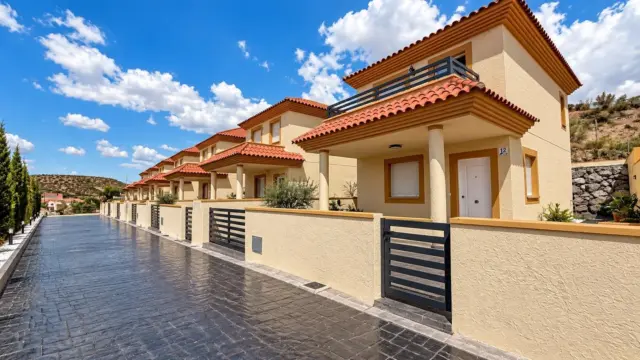 Casa en calle Montagón, nº 1