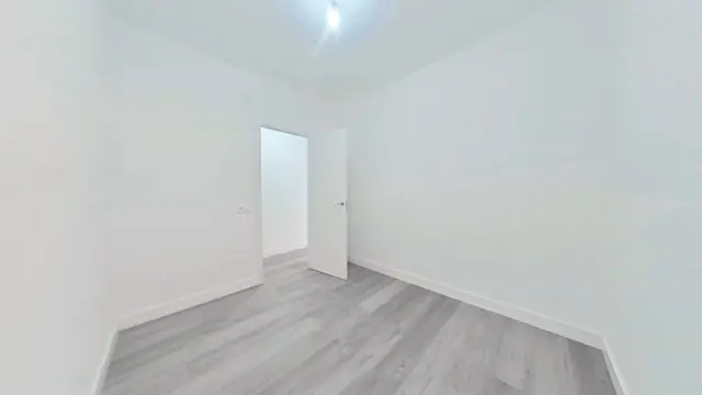 Piso en La Gavarra photo 8