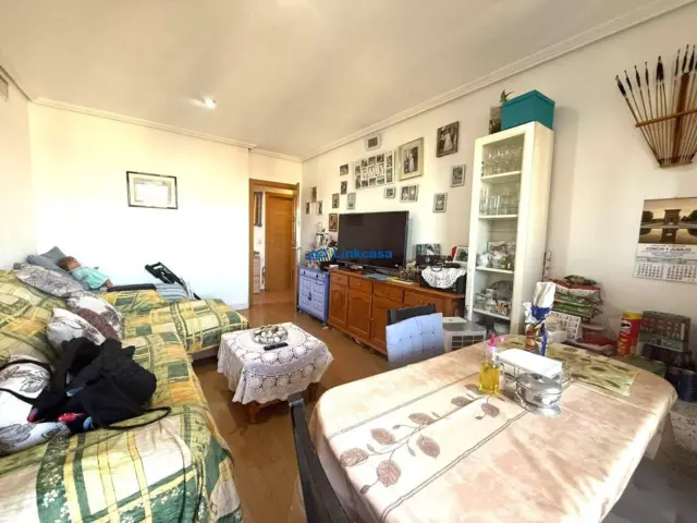 Apartment on Gran Avenida Street