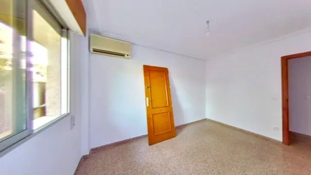 Piso en Zarandona photo 6