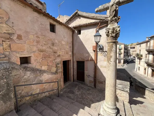Rustic finca on San Bartolomé Street