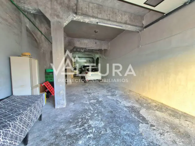 Semi-detached house on Avenida Veinticinco De Abril photo 66