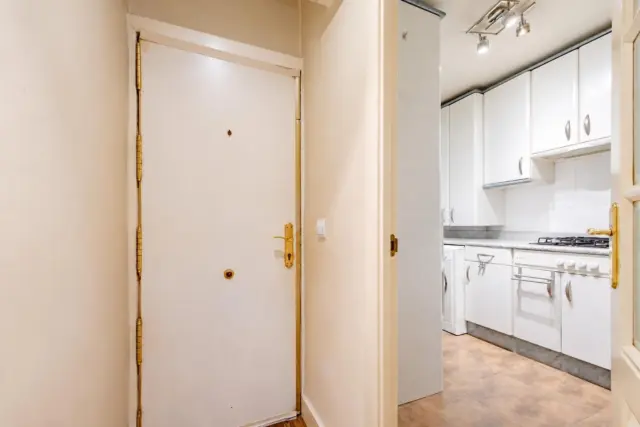 Apartment on Calle Cgdor Diego Valderrabano