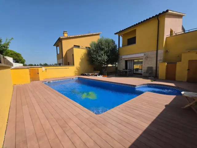 House on Avinguda d'Olot