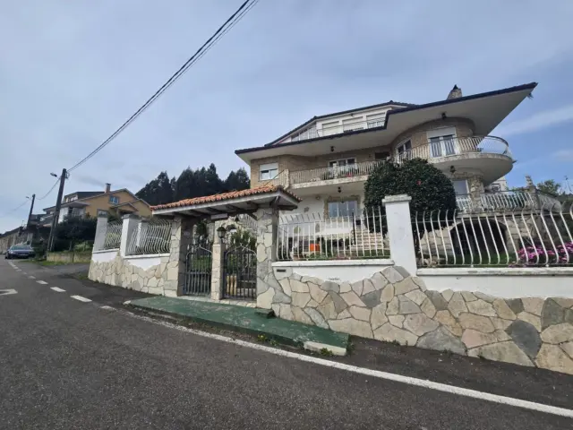 Chalet in Barrio del Paraíso, 25