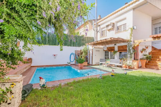 Terraced house in Airport Zone