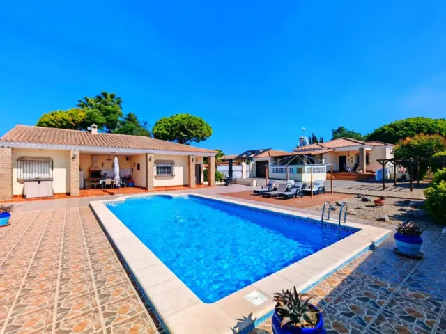 Chalet in Las Lagunas - Campano