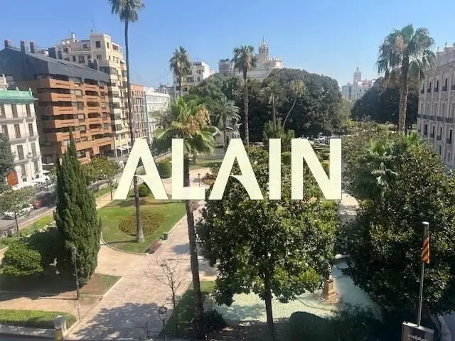 Apartment in Plaza de Alfonso 'El Magnánimo'