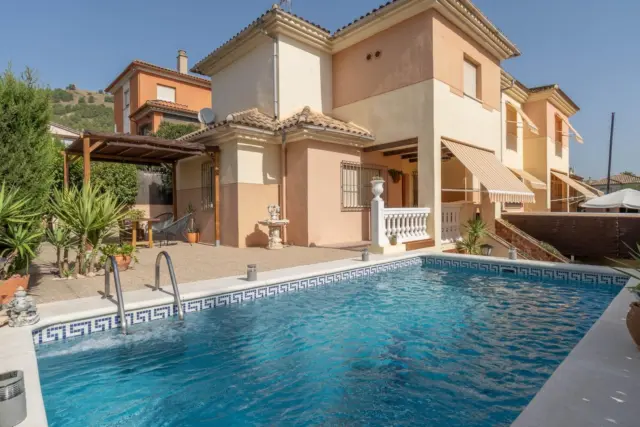 Chalet on Camino Albarrate