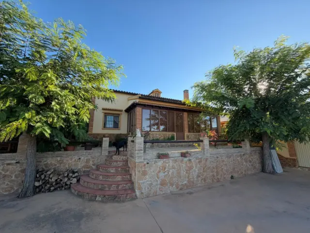 Chalet in Urb. Montepinar
