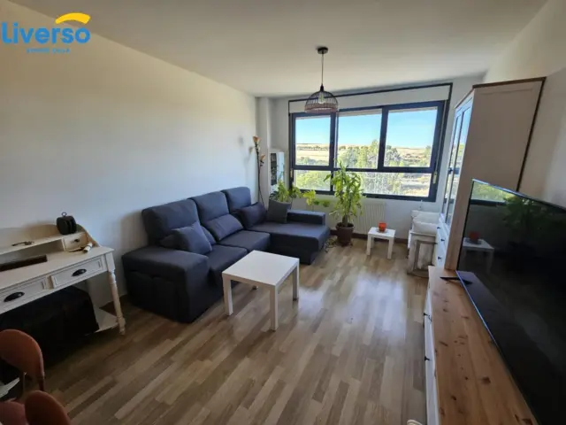 Apartment in Universidad - Las Huelgas photo 10