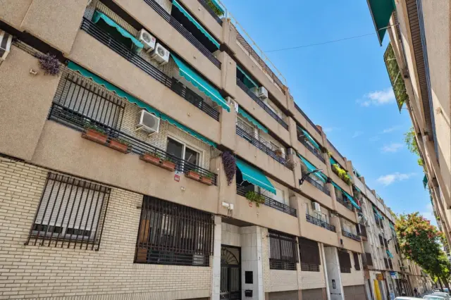 Piso en calle de Abén Humeya, 7