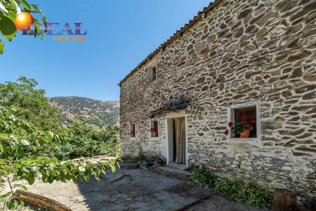 Rustic finca on Calle Huera de La Humbría
