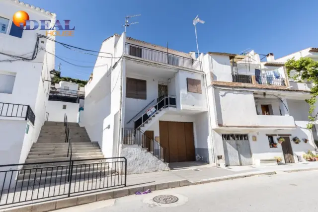 Casa en venta en Calle de la Carretera, cerca de Barrio Nueva Andalucía, Albuñuelas de 59.990 €