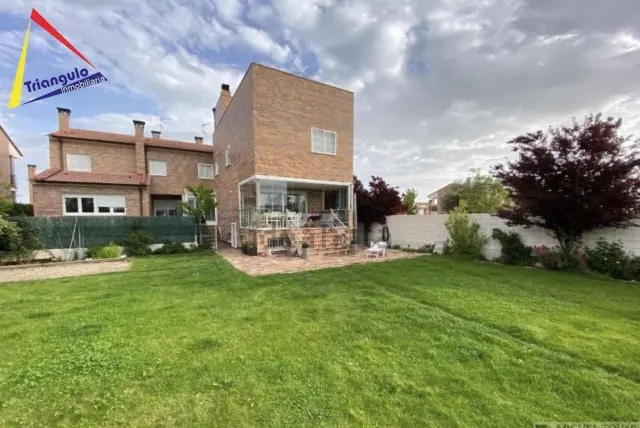 Semi-detached house in Encinillas photo 2