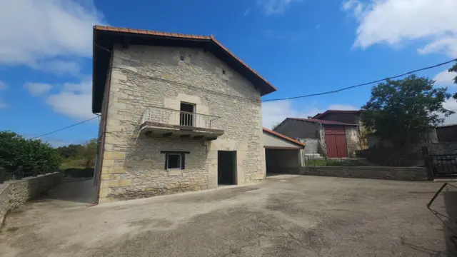 House on Cam. Viergol Street