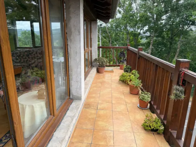 Semi-detached house in Barrio de Pelia photo 9