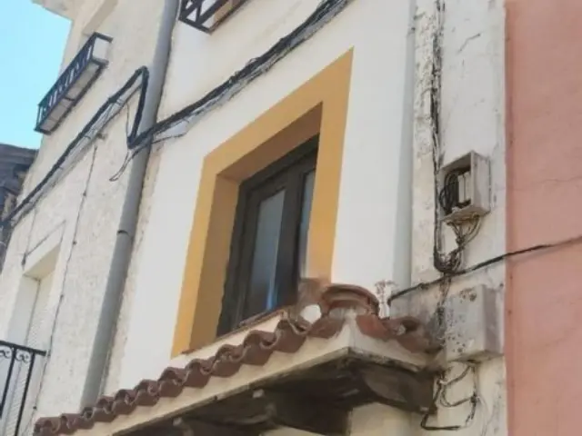 Rustic house in Escamilla