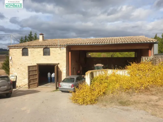 Rustic Finca on Avinguda de Vilafranca del Penedès