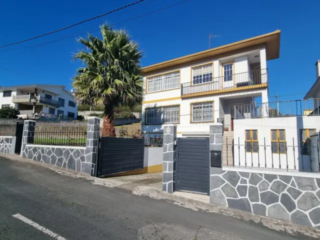 Casa en venta en Camino de la Regueira, Eirís-As Xubias-Pasaxe (A Coruña Capital) de 385.000 €