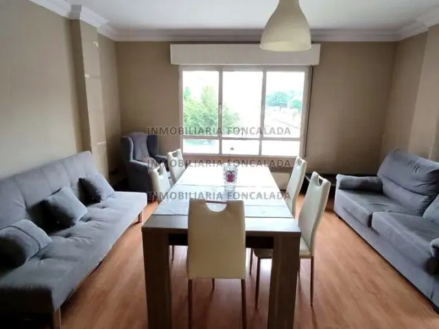 Apartment on Hermanos Menéndez Pidal Street
