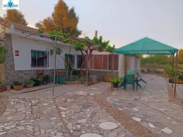 Casa en Barrios Periféricos - Pedanías