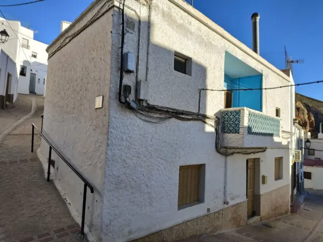 Casa rústica en venta en Calle del Barranco, 26, Alboloduy de 30.000 €